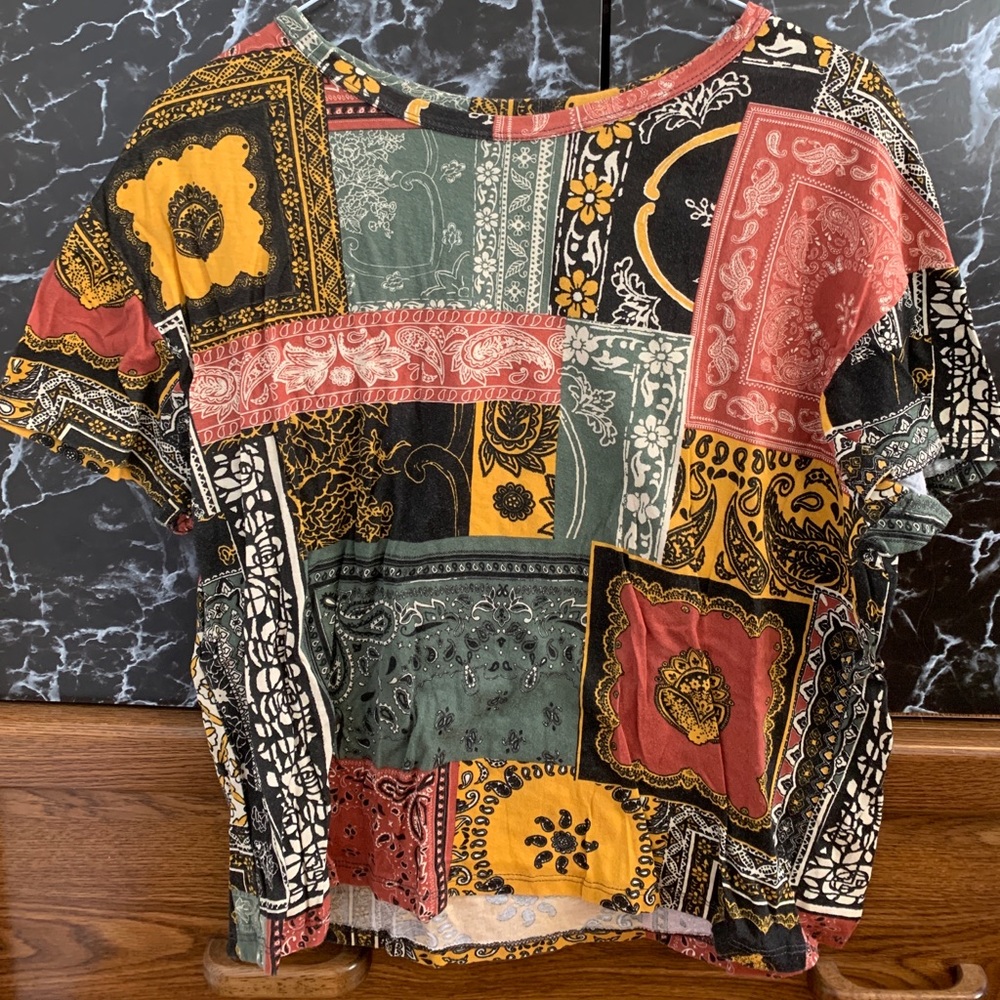 T-Shirt - Picture 1 of 1